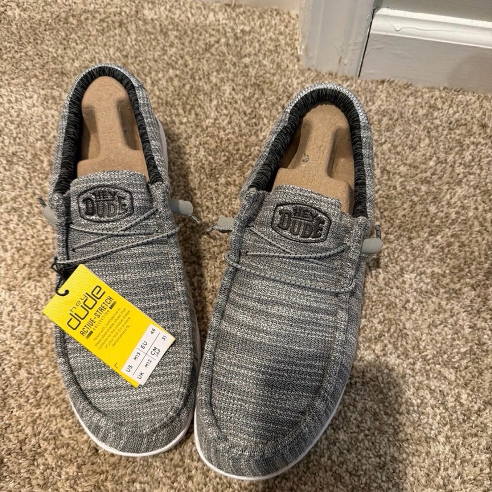 Hey Dude Men's Textured Gray Loafers